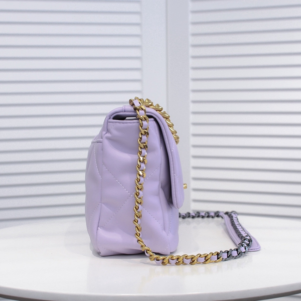 シャネルバッグ背面デザイン